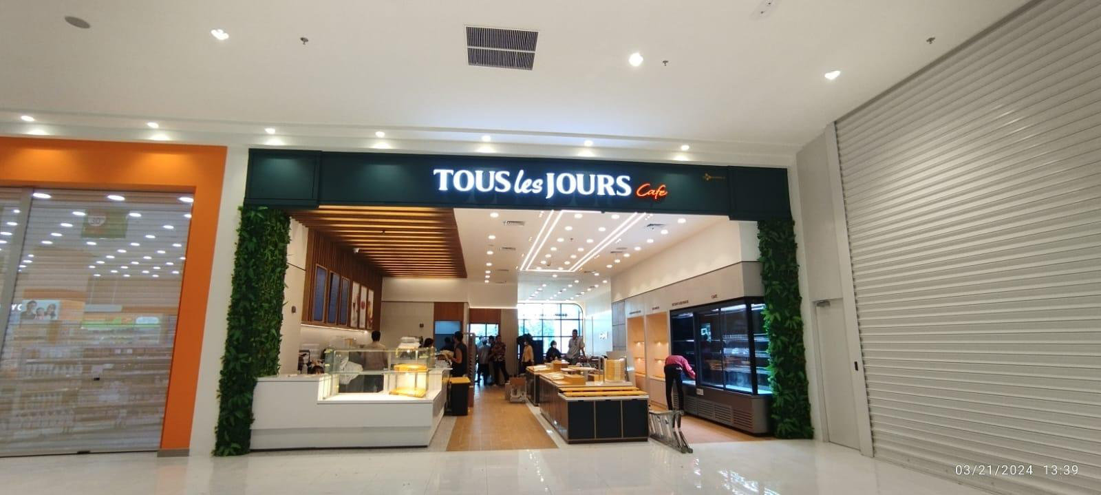 Tous Les Jours Fit-Out